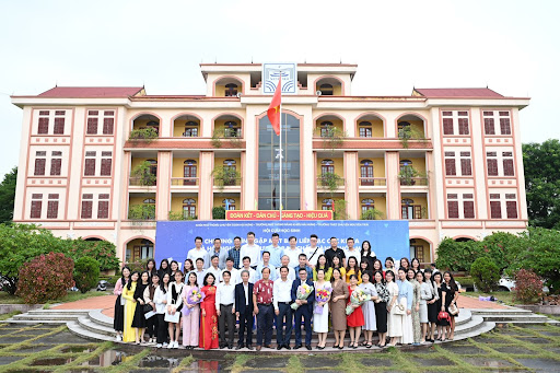 Tổng kết Chương trình gặp mặt Ban liên lạc các khóa cựu học sinh và Hiệp thương Ban chấp hành khóa mới